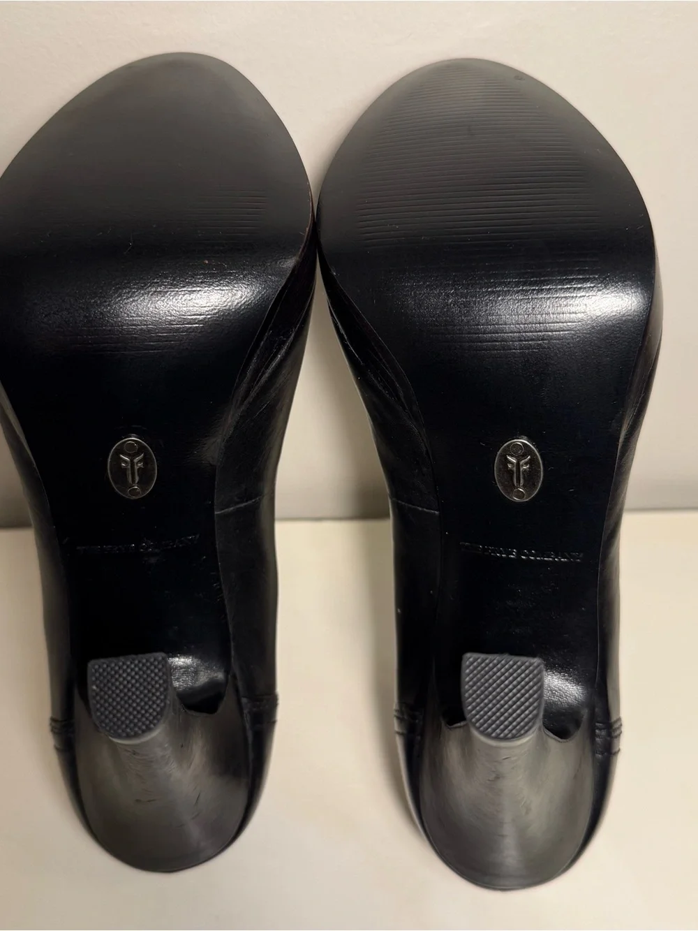 Frye Gail Pump Leather Buckle Heels Women’s Size 9.5 Black Brown Western Silver